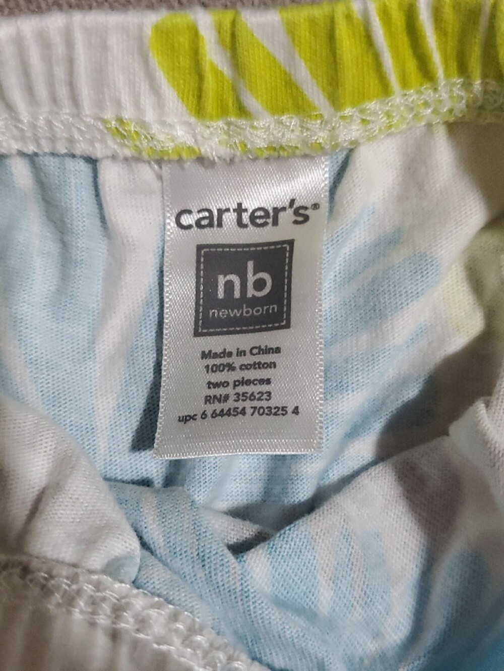 4 Piece Carter's Newborn Girl Outfit Bundle - Picture 2 of 5